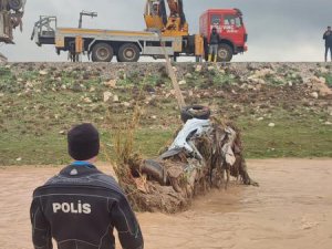 Van polisinden arama kurtarma çalışmalarına destek