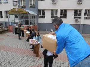 Toplanan oyuncak ve kırtasiye malzemeleri Adıyaman’a gönderildi