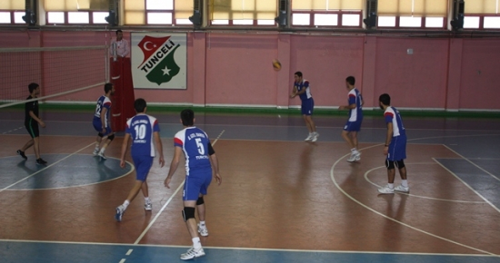 Voleybol Takımı Lider