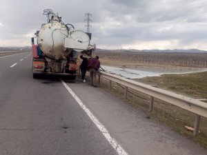 Kars’ta peynir altı suyundan oluşan gölet temizlendi