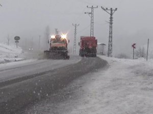 Dersim-Erzincan karayolu tır trafiğine açıldı