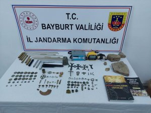 Bayburt merkezli 3 ilde tarihi eser kaçakçılarına yönelik operasyon