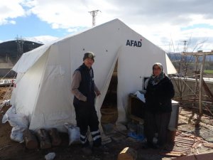 Milyonluk villadan AFAD çadırına