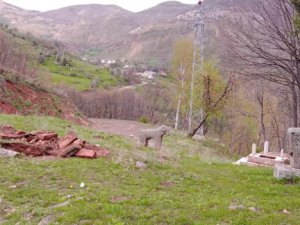 Pülümür’de tescilli mezarlıkta kazı