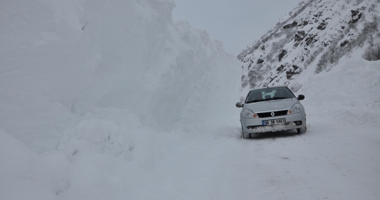 Tunceli'de 233 Köy Yolu Ulaşıma Kapandı
