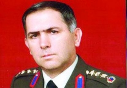Saç kökünde arsenik, kürek kemiğinde kurşun yarası...