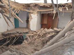 Çemişgezek’te ev çöktü: 1 kişi yaralandı