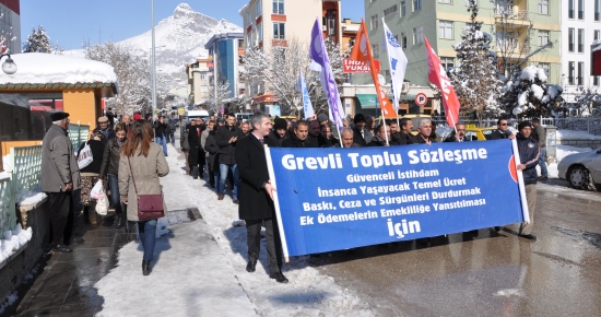 Kesk'ten 4688 Sayılı Kamu Görevlileri Sendikaları Yasa Tasarısı'na Tepki