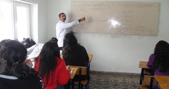 Pertek Belediyesinden Eğitim Yardımı