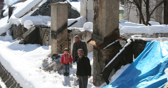 Kışla Yangını Mağdurları Yardım Bekliyor