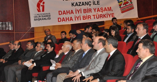 Tunceli’de “Vergi ve Yeni Türk Ticaret Kanunu” Konulu Panel Gerçekleşti