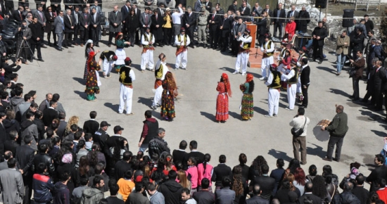 Nevruz Ateşi Üniversite’de Yandı