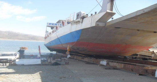 Pertek Belediyesinde Feribot Tadilat Çalışması
