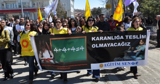 Tunceli’de 4+4+4 Protestosu