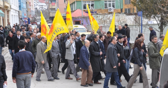 Tunceli’de Kamu Çalışanları Sendika Yasa Tasarısını Protesto Etti