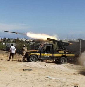 Libya'dan getirilen roketler İsrail'e atılıyor