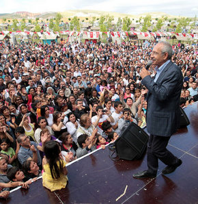 CHP halkın iradesine göz yuman bir parti değildir