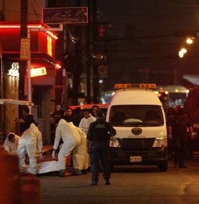Meksika’da bar katliamı 17 ölü