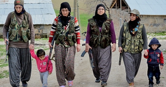 Köy Korucusu 25 Kadın Köylerini Koruyor