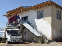 Yaşlı Çiftin Evleri Sular Altında Kalacak