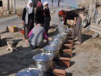 Göktepe köyünde aşure ve kurban için kazanlar kuruldu