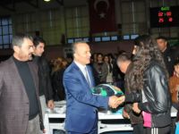 Tunceli'de 90 Sporcuya Malzeme Desteği