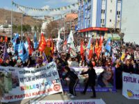Tunceli'de Kadınlar Yürüyüş Yaptı