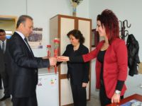 Vali Güner, Kadınlar gününü kutladı