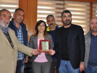 Dersimspor'dan Belediye Başkanı Şahin'e Plaket
