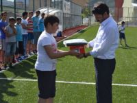 Hozat Belediyesinden Futbol Okuluna Yardım