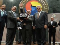 Cengiz’e hizmet ve şeref belgesi!