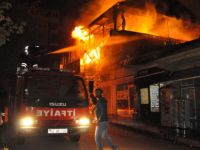 Tunceli'de 2 birane ateşe verildi