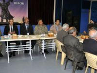 Ovacık Kaymakamlığı aşure dağıttı