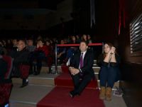 Maltepe Belediye Başkanı, Metin Kemal Kahraman’ı yere oturarak dinledi