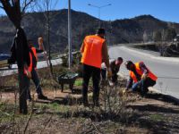 Park ve Refüjlerde Temizlik Çalışması