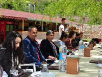 Eş Başkanlardan öğrencilere moral yemeği