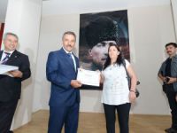 Vali Kaymak, girişimci esnaflara sertifikalarını verdi