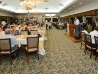 Vali Kaymak, kamu çalışanları ile iftarda buluştu
