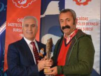 Komünist Başkan ilk ödülünü aldı