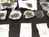 3764 gram esrar ele geçirildi