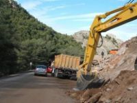 Yol çalışmaları, okulun açıldığı döneme denk geliyor