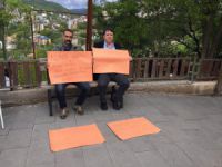 Açlık grevindeki akademisyenlere destek