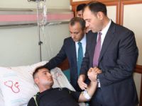 Vali Sonel, yaralı askerleri ziyaret etti