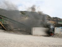 Baraj Protestosunda, Şantiye Konteynırları Ateşe Verildi
