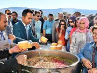 Vali Sonel, üniversitede aşure gününe katıldı