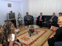 Vali Taşkesen,  depremzede aileyi ziyaret etti