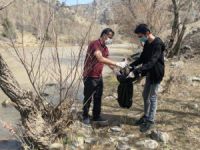 Pülümür Vadisi'nde gençler çevre temizliği yaptı
