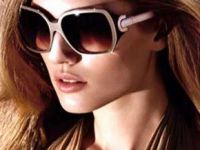 Kış güneşinde gözlük takın!