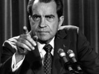 Nixon eşcinseldi karısını döverdi