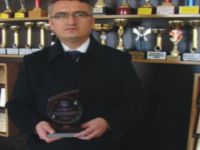 MUNZUR KOLEJİ’NE PLAKET
